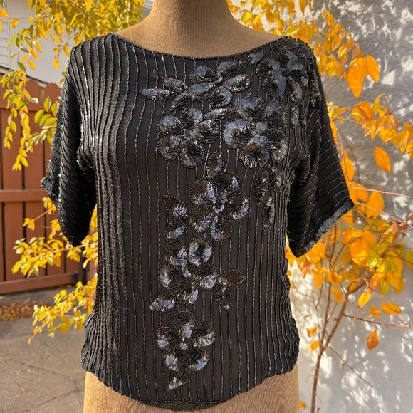 Incredible Vintage 80s Black hand-beaded sequin top - Picture 1 of 11